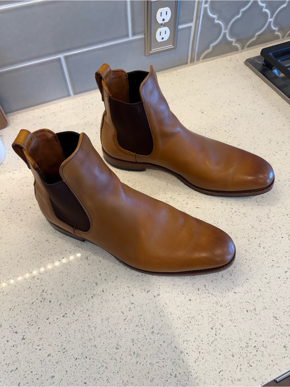 EUC - Allen Edmonds Men's Liverpool Chelsea Boots in Tan Leather - 11.5